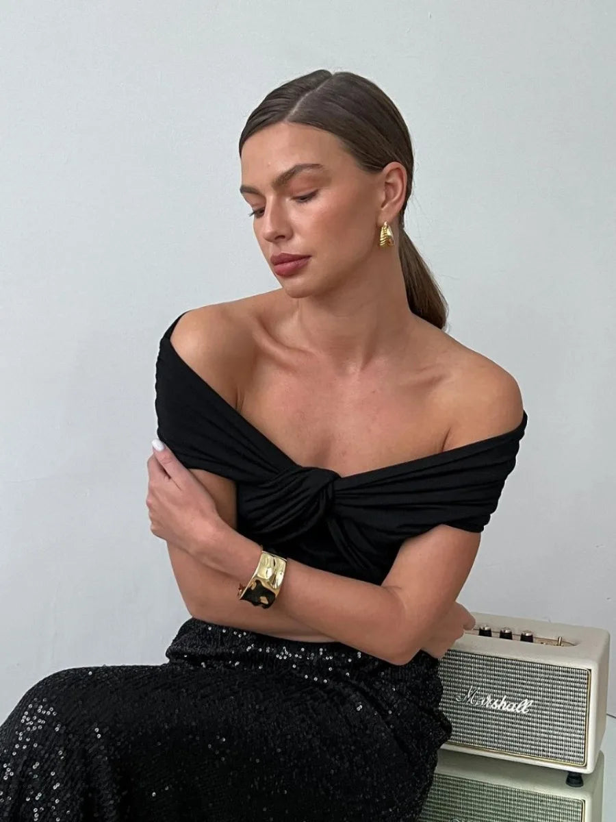Wolfeel Off-Shoulder Bodycon Crop Tee